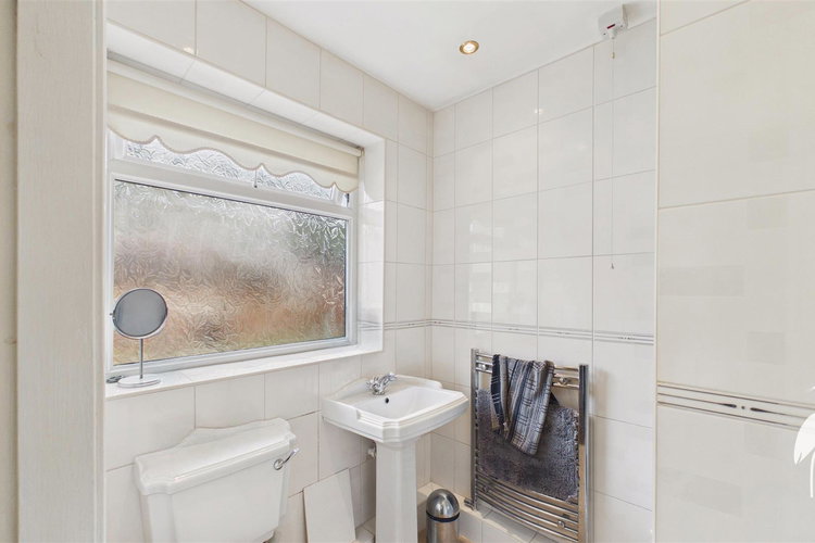 En-Suite Shower Room - Picture 14 of 29