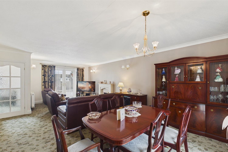 Lounge/Dining Room - Picture 5 of 29