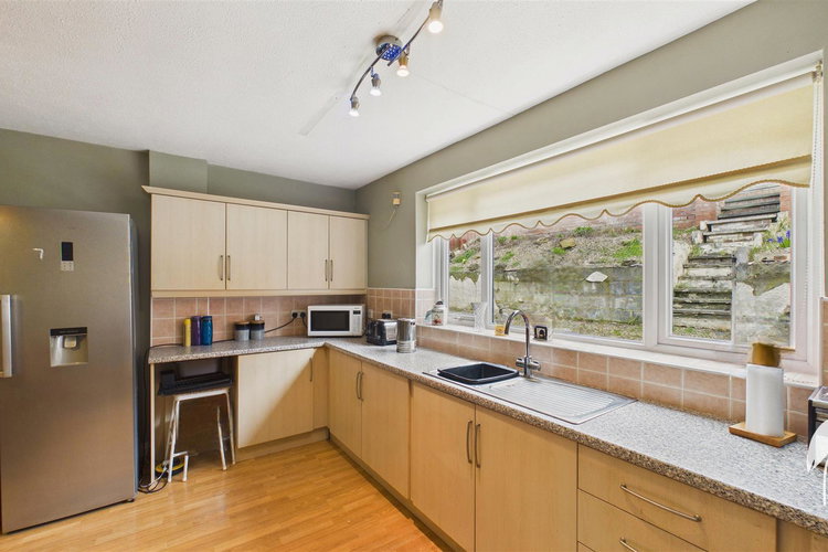 Breakfasting Kitchen - Picture 8 of 29