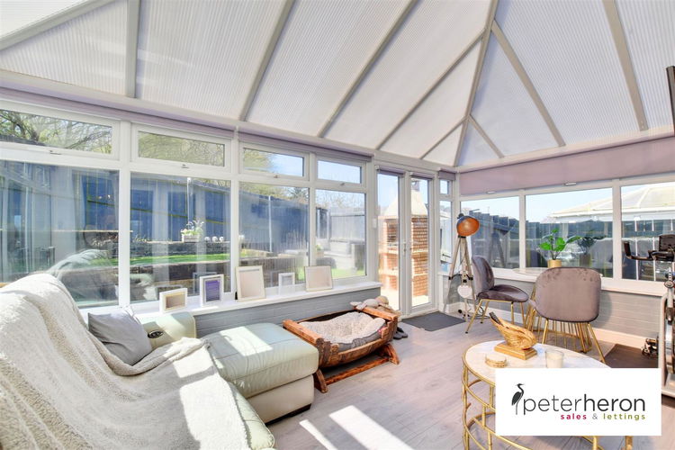 Conservatory - Picture 5 of 18