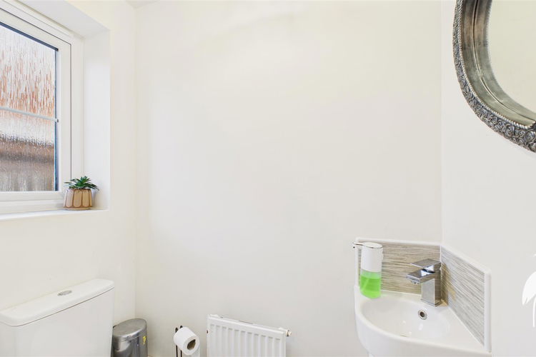 Cloakroom/WC - Picture 7 of 17