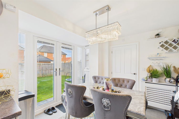 Dining Kitchen - Picture 6 of 17