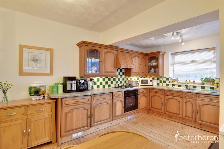 Dining Kitchen - Picture 4 of 15
