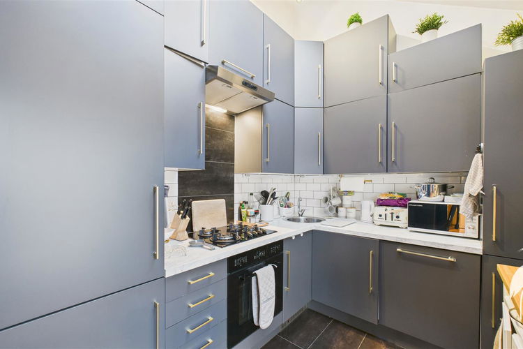 Kitchen - Picture 7 of 22