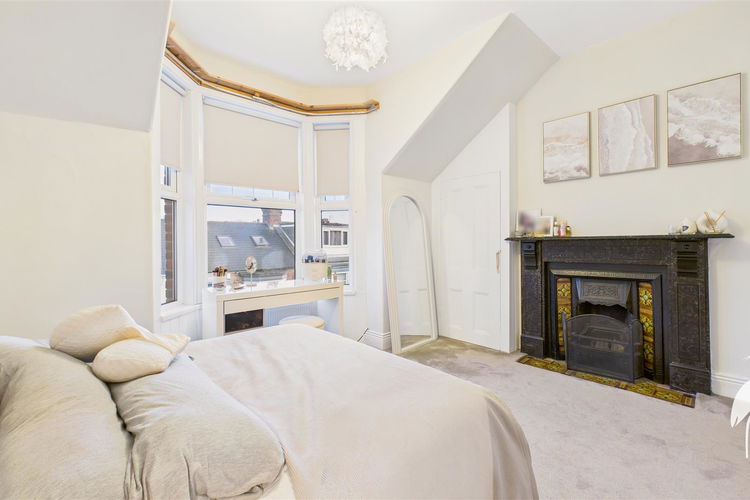 Bedroom 1 - Picture 14 of 22