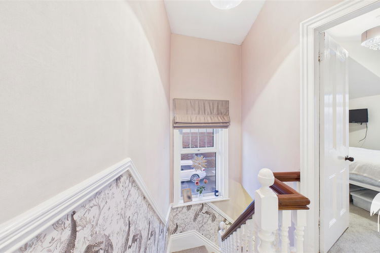 First Floor Landing - Picture 18 of 22