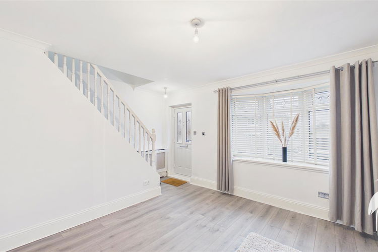 Lounge - Picture 3 of 18