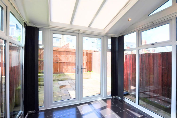 Conservatory - Picture 4 of 9