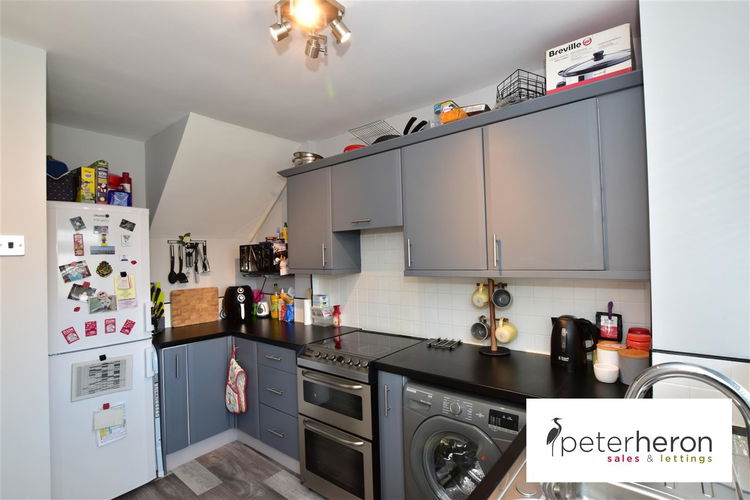 Kitchen - Picture 6 of 14