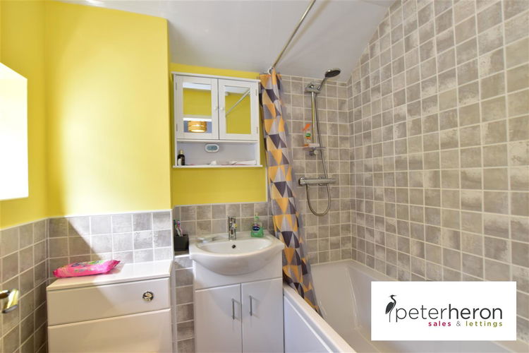 Bathroom - Picture 10 of 14