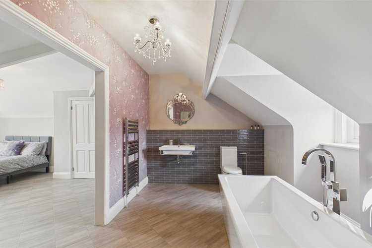 En-Suite Bathroom - Picture 39 of 45
