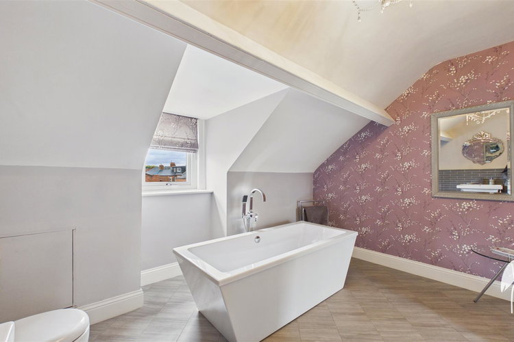 En-Suite Bathroom - Picture 40 of 45