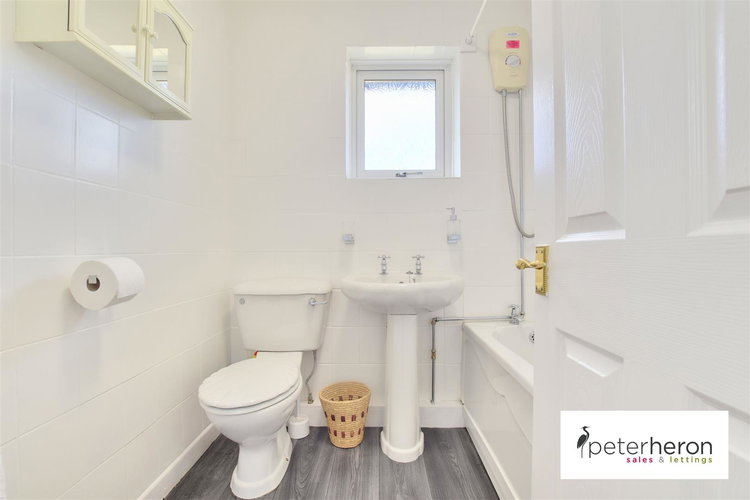 Bathroom - Picture 13 of 15