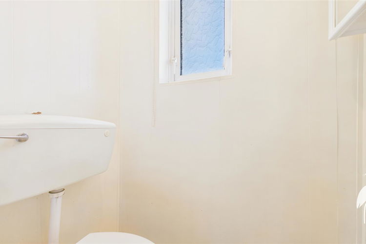 Ground Floor WC - Picture 7 of 14