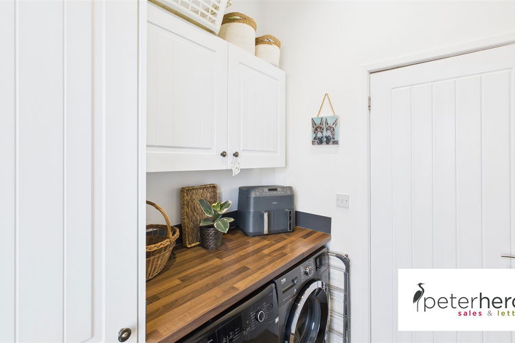 Utility - Picture 15 of 36