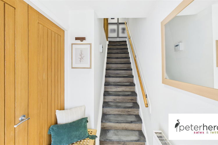 Reception Hall - Picture 20 of 36