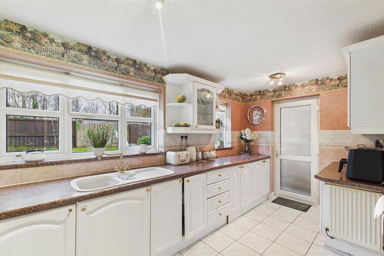 Kitchen - Picture 12 of 35