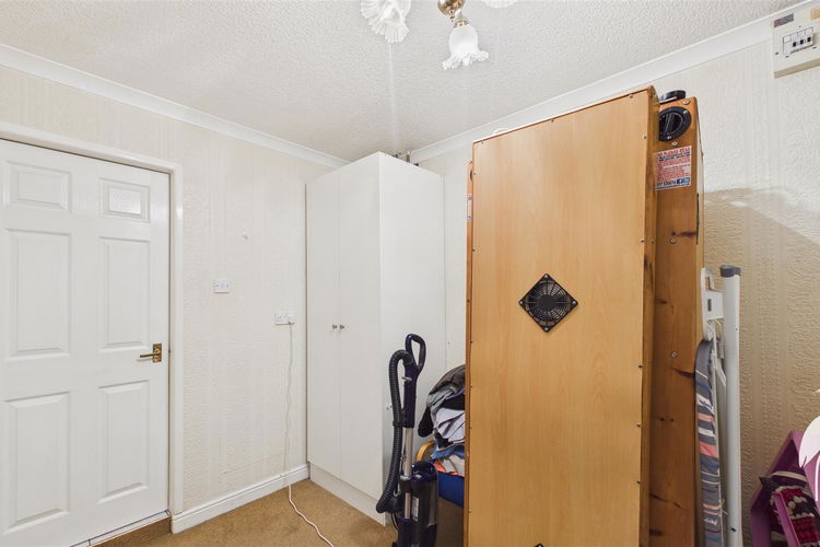 Store Room - Picture 16 of 35