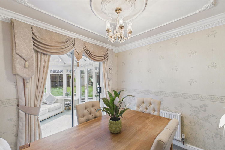 Dining Room - Picture 4 of 35