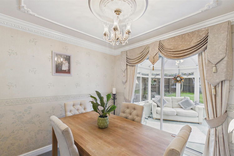 Dining Room - Picture 5 of 35