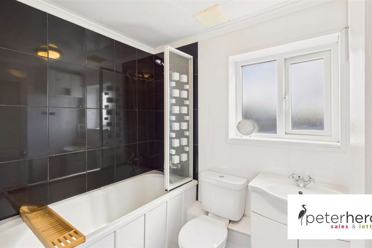 Bathroom - Picture 11 of 15
