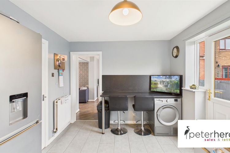 Breakfasting Kitchen - Picture 12 of 27