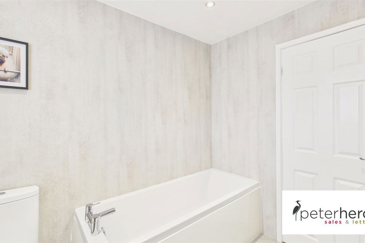 Bathroom - Picture 22 of 27