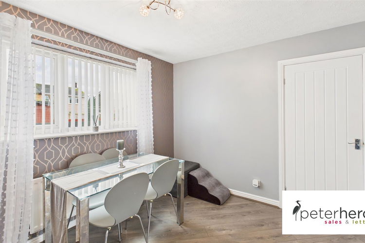 Dining Room - Picture 6 of 27