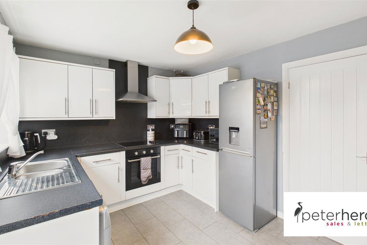 Breakfasting Kitchen - Picture 10 of 27