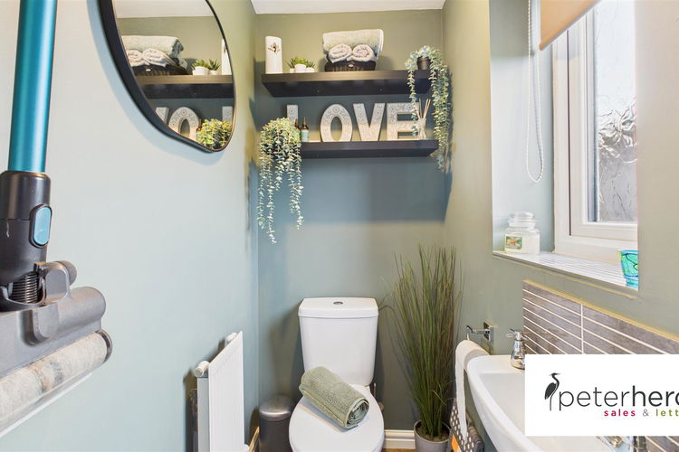 Cloakroom/WC - Picture 11 of 27