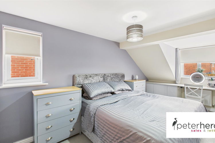 Bedroom 1 - Picture 13 of 27