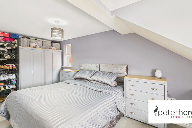 Bedroom 1 - Picture 15 of 27