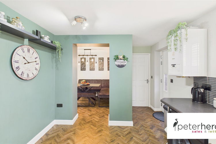 Kitchen - Picture 10 of 27