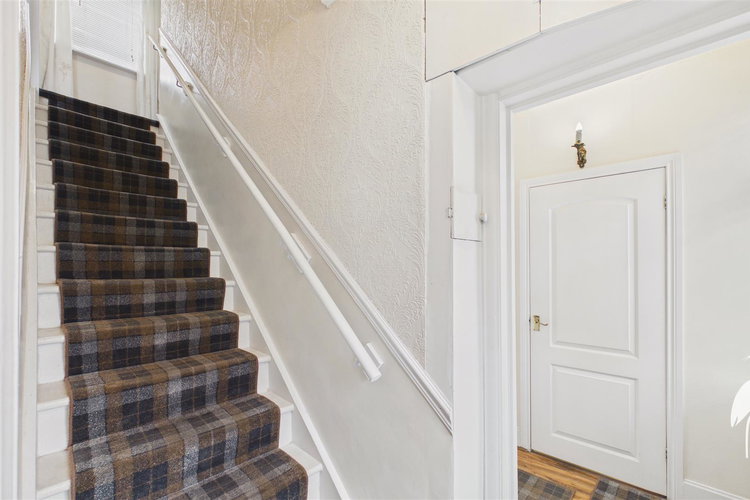 Entrance Hall - Picture 12 of 25