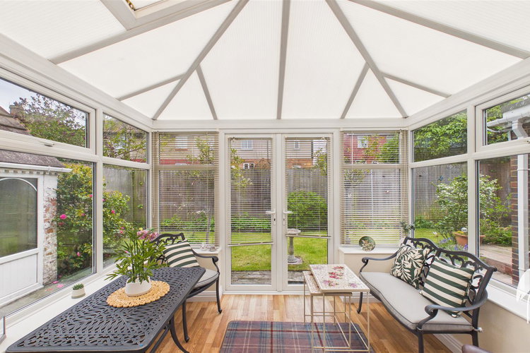 Conservatory - Picture 8 of 25