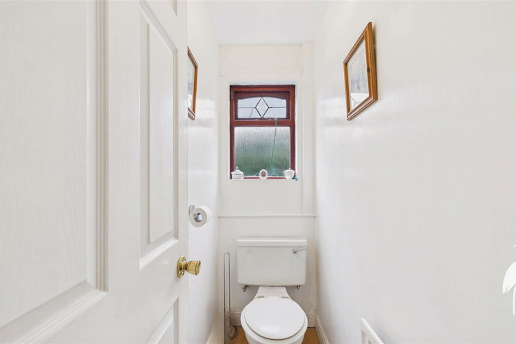 Separate WC - Picture 19 of 23