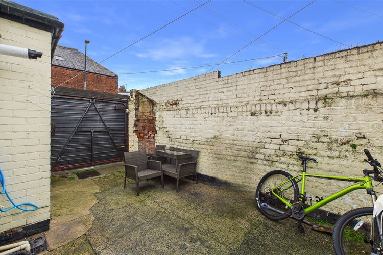 Outside - Picture 15 of 15