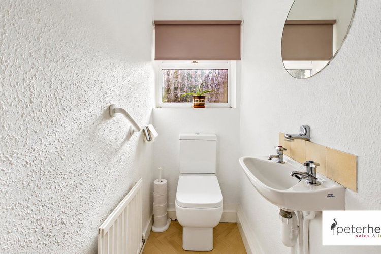 Cloakroom/WC - Picture 8 of 18