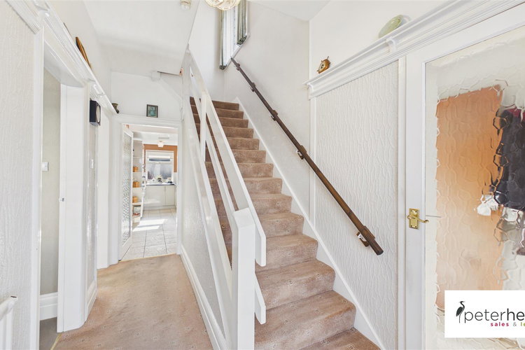 Hallway - Picture 9 of 18