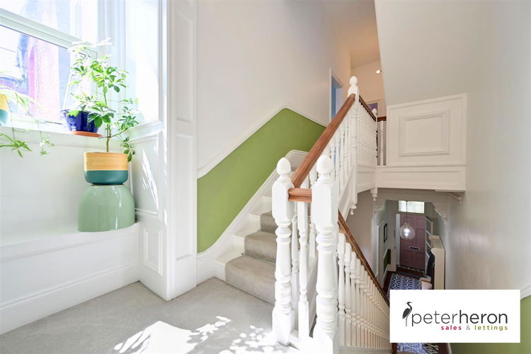 Top Floor Landing - Picture 32 of 42