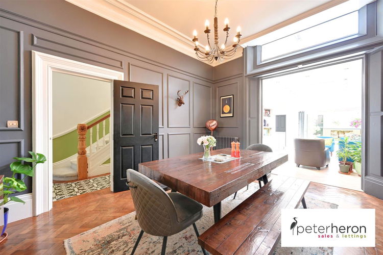 Dining Room - Picture 8 of 42