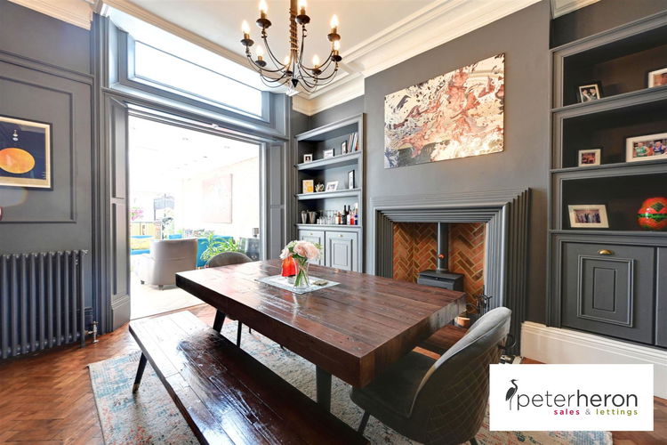 Dining Room - Picture 10 of 42