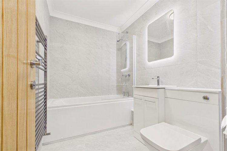 Bathroom - Picture 11 of 16