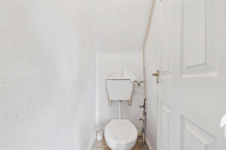 Ground Floor WC - Picture 14 of 28