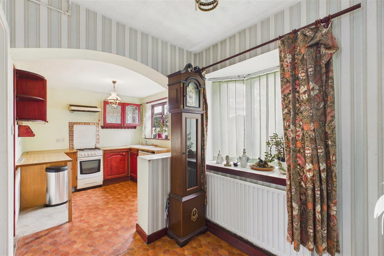 Kitchen - Picture 8 of 28