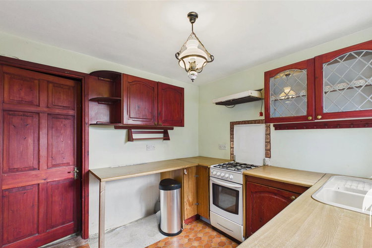 Kitchen - Picture 10 of 28