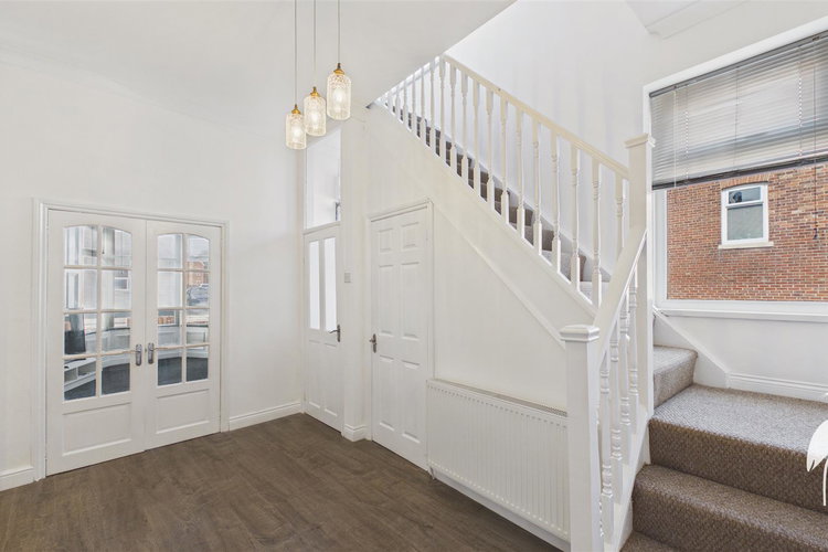 Hallway - Picture 7 of 19