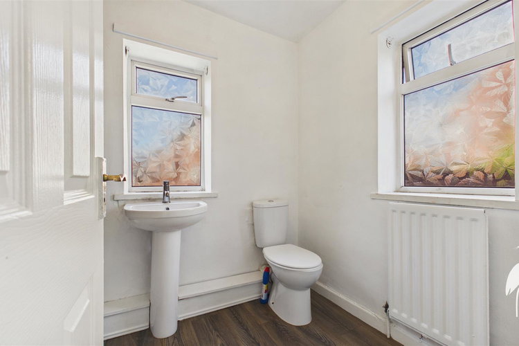 Bathroom - Picture 17 of 20