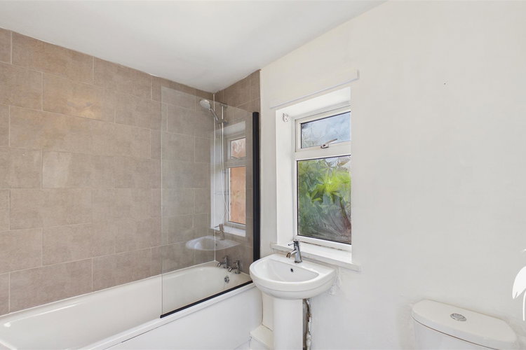 Bathroom - Picture 18 of 20