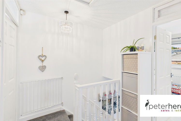 First Floor Landing - Picture 17 of 23